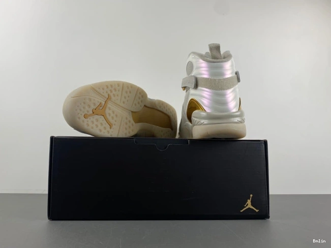 Bmlin 8 Jordan Champagne 832821-030 Retro 0819